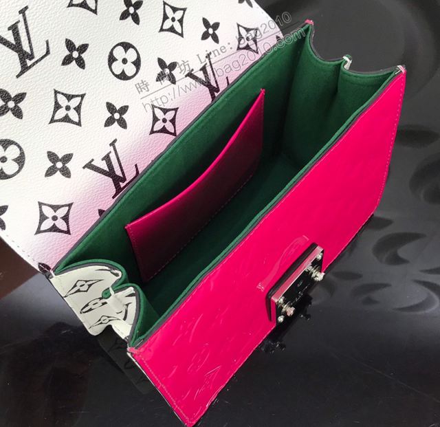 LV包 lv新款女包 Wynwood手袋 壓紋漆光牛皮 LV鏈條斜跨女包  ydh3454